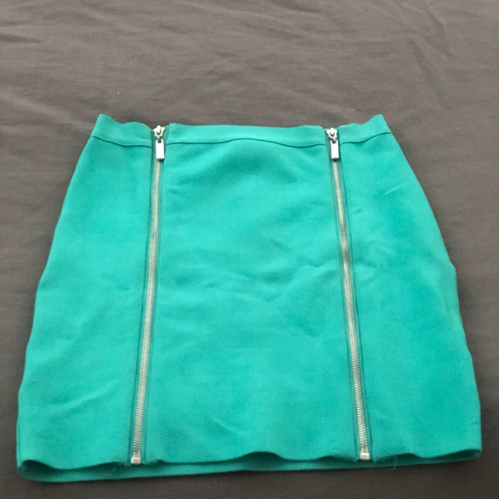 Bebe skirt